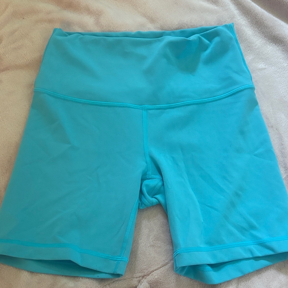 Lululemon size 6 Blue High-Waisted Shorts